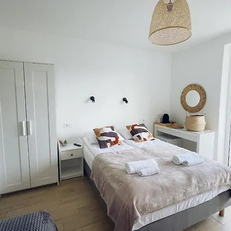 Ostrovia - Nad Morzem Affittacamere 3*