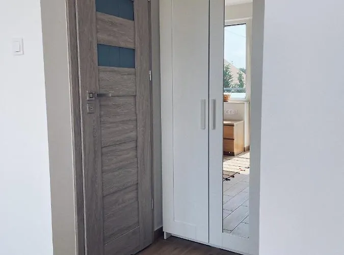 Ostrovia - Nad Morzem 奥斯特罗沃