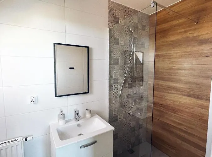 Ostrovia - Nad Morzem 招待所 奥斯特罗沃