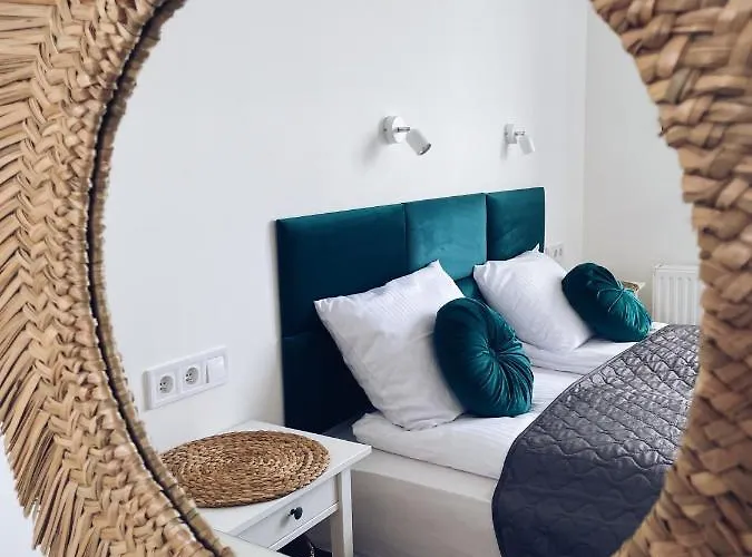 Ostrovia - Nad Morzem 奥斯特罗沃