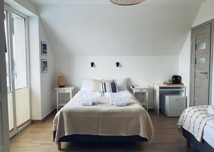 Ostrovia - Nad Morzem 招待所 奥斯特罗沃