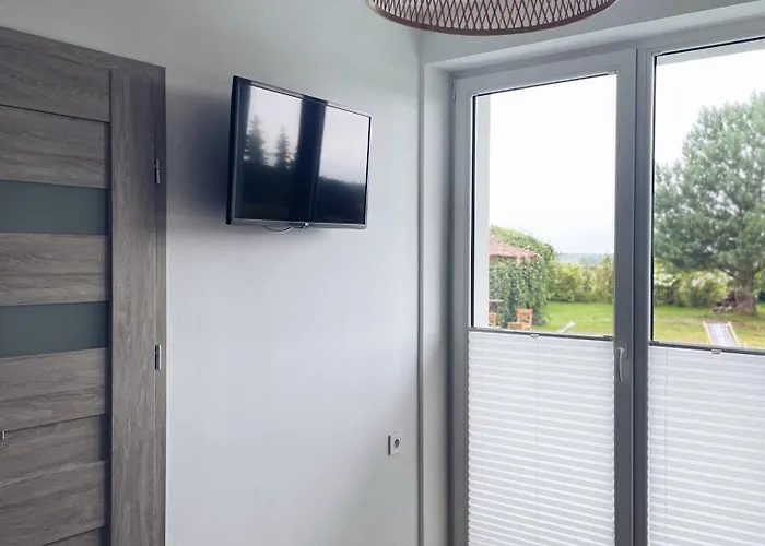 Ostrovia - Nad Morzem 招待所 奥斯特罗沃